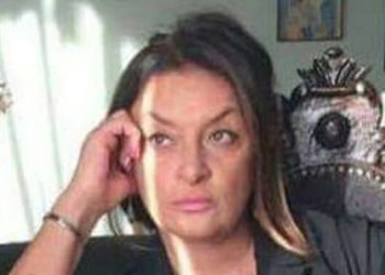 “ასეთი რა გაგიჭირდა, შვილო?!… ვერ ხვდები, რომ ეს ქათამი გეკაიფება?!” – ხათუნა ხოფერია