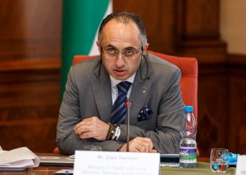 ქიმიური ნიღაბი და დამატებითი დაცვა მათთვის,  ვინც შეიძლება სულაც არ იყოს დაცული ვაქცინებით – სიახლეები ზაზა წერეთელისგან