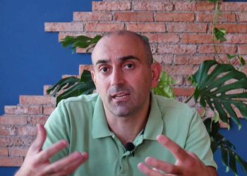 რატომ ვხარჯავთ 100 მლნ ლარს ყურძენში, რომელსაც შემდეგ გავანადგურებთ? – ალექსანდრე რაქვიაშვილი