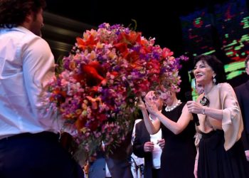 როგორ მიულოცა კახი კალაძემ ნანი ბრეგვაძეს იუბილე