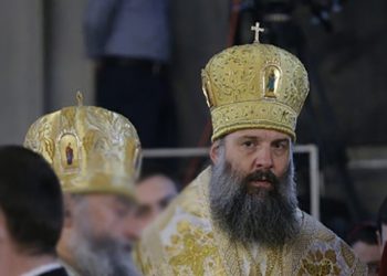 მიტროპოლიტი შიო და დეკანოზი ანდრია ჯაღმაიძე პრეზიდენტთან მივიდნენ