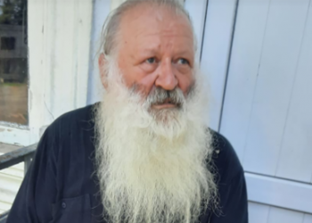 მღვდელს, რომელმაც ნოდარ მელაძეზე უხამსი ფოტომონტაჟი გააზიარა, მსახურება შეუჩერდა – “საერთოდ არ ვუყურებ ტელევიზორს…”