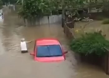 (ვიდეო) – დატბორილი ქუჩები და სახლები ოკუპირებულ სოხუმში