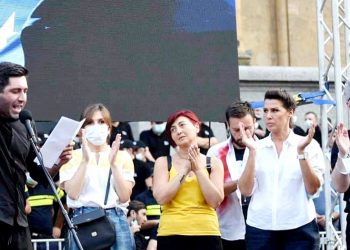“გააკეთეთ საჯარო განცხადებები ქვეყანაში დემოკრატიულ ჩავარდნებზე” – მედია და NGO-ები მიშელს
