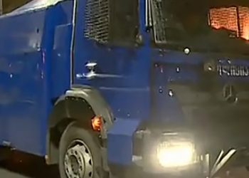 (ვიდეო) – წყლის ჭავლის მანქანები რუსთაველზე