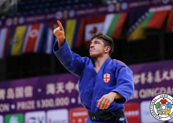 საქართველოს ეროვნულმა უნივერსიტეტმა ლაშა ბექაურს ბინა აჩუქა