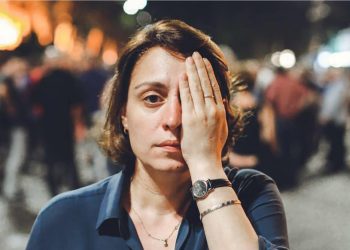 “ჩემ მეგობარს შეურაცხყოფა მიაყენა გამვლელმა, წვრილ სიგარეტს ეწევი შენ ****რასტი იქნებიო” – ელენე ხოშტარია