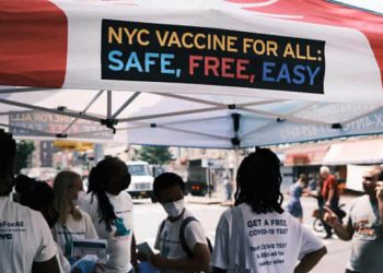 კალიფორნიასა და ქალაქ ნიუ-იორკში სახელმწიფო მოხელეებს ვაქცინის გაკეთებას, ან რეგულარულ ტესტირებას ავალდებულებენ