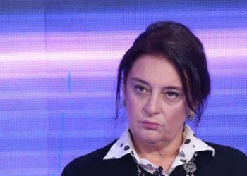 (ფოტო) – “შენზე მაგარი პოლიტიკოსის დედაც ვატირე!” – ხათუნა ხოფერია