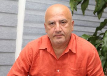 “ლექსოს დასაფლავების დროს მაინც მოაშორეთ ეკრანებს ის ბინძური პოლიტიკოსები რომლებიც ხვალ ისევ მოკლავენ ლექსოს!!!” – მამუკა ღლონტი