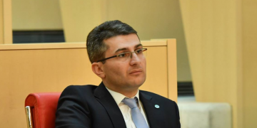 “ვაცხადებ მთელი პასუხისმგებლობით…” – მამუკა მდინარაძე