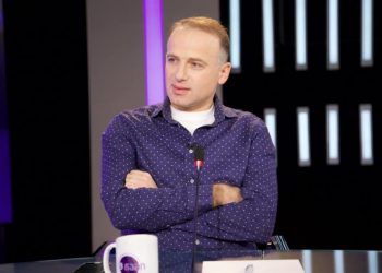 “ვინც ანტივაქსერულ კამპანიას ეწევით, ყველანი ხართ მავნებლები!” – მერაბ მეტრეველი
