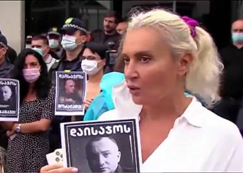 (ვიდეო) – “ან ამათ დააკავებენ და ირაკლი ღარიბაშვილი გადადგება, ან ჩვენ არ გავჩერდებით…” – ნანუკა ჟორჟოლიანი