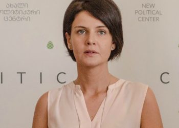 “იქამდე უნდა მიხვიდეთ, რომ ეს სიტყვები ფორთხვით იმეოროთ,  იმიტომ, რომ შეგეძლოთ, ბავშვის გადარჩენა მაგრამ ხატია სიჭინავას და მამა შალვას დაუჯერეთ?” – ნინო დარსაველიძე