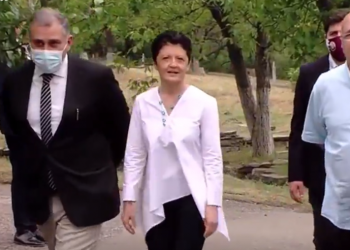 უპრეცედენტო ზომები ჟურნალისტების კითხვებისაგან თავის დასაცავად – წულუკიანი პრეზენტაციას მართავს