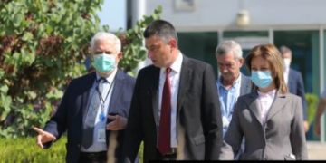 “ბოდიშით ავიცრათ? გამოგათრიოთ სკამებიანად? უნამუსოებო, მატყუარებო… გვაპატიეთ რომ ვაქტიურობდით, მეორედ აღარ ვიზამთ” – მოქალაქეების კომენტარები