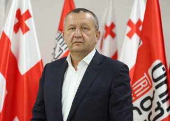 “მიშელის დოკუმენტზე ხელის მოწერა და პარლამენტში შესვლა იყო ხალხის ღალატი!” – დავით ჭიჭინაძე