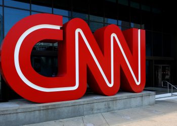 CNN-მა სამი არავაქცინირებული თანამშრომელი გაათავისუფლა