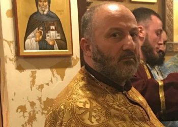 არც ვაქსერი ვარ და არც ანტივაქსერი. უბრალოდ, მივედი და გავიკეთე აცრა – დეკანოზი კონსტანტინე პაიჭაძე