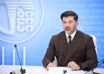 კახა კალაძე: საჯარო სექტორიდან კვალიფიციური კადრების გადინების შესაჩერებლად, შრომითი ანაზღაურების საკითხი მუნიციპალიტეტის მასშტაბითაც გადაიხედება