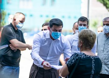 თბილისის მერმა გლდანის რაიონში მცხოვრებ 36 ოჯახს საკუთრების დამადასტურებელი მოწმობები გადასცა