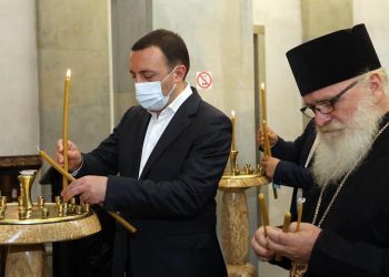 პრემიერ-მინისტრი ოზურგეთის წმინდა ნიკოლოზის ტაძარს ეწვია