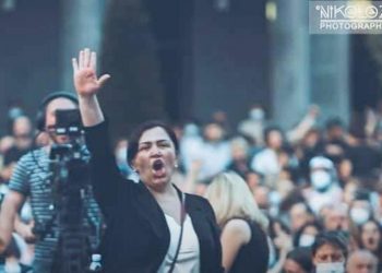 “რა გინდათ, თქვე მაიმუნებო! ტურისტი აღარ ჩამოვიდეს? აი, ეს მოიტანა ბევრის ტრ….ს თამაშმა…” – ინგა გრიგოლია