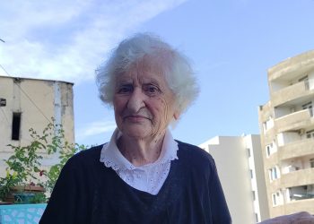 “დიდ ფოტოს ეშველება დააპატარავებ და გამოფენ, მაგრამ რა ეშველება ამ დიდ ფოტოებზე გამოსახულ უაზრო კაცუნებს” – ლამარა აბჟანდაძე