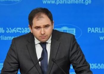 “წარმოუდგენელია, ქალაქის მერს მოსთხოვო მუშაობა, როდესაც მისი ხელფასი 2 000 ლარია” – ნიკოლოზ სამხარაძე