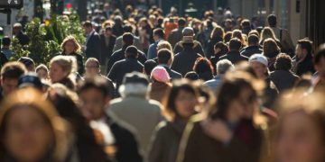 ქვეყანა არასწორი მიმართულებით ვითარდება – მოსახლეობის 62% – IRI