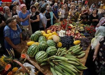 რატომ აკურთხებენ ფერისცვალების დღესასწაულზე ტაძრებში ხილს?