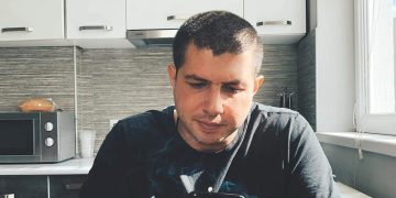 “ზედ კისერზე მომექცა ეს გათახსირებული ვირუსი, სულზე დამდო, მათრია და გამაძაღლა…” – აკა სინჯიკაშვილი