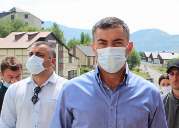 ყაზბეგის მერობის კანდიდატი ბაკურ ავსაჯანიშვილი წინასაარჩევნო კამპანიის ფარგლებში მოსახლეობასთან შეხვედრებს მართავს