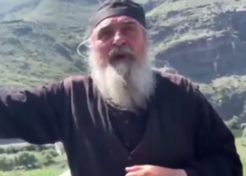 შეიძლება, ჩემი შვილი სადმე დაგიხვდეს… იმიტომაც სცემეს ეს დედააფეთქებულები – ბერი “პირველების” ჟურნალისტს (ვიდეო)