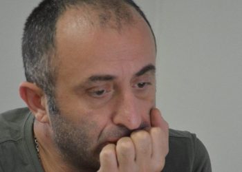 “შეძრული და გამწარებული ვარ, კოვიდმა ახალგაზრდა კაცი წაგვართვა… ნუ გადადებთ სიკვდილისგან თავის დაცვას” – დაჩი გრძელიშვილი