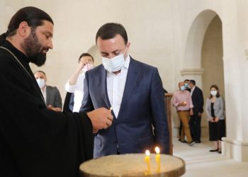 პრემიერ-მინისტრმა ზვიად გამსახურდიას მემორიალური სახლი მოინახულა