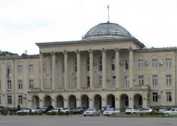 გორის მერიამ ატრაქციონებში 900 000 დახარჯა და დაკეტილ პარკში დაამონტაჟა