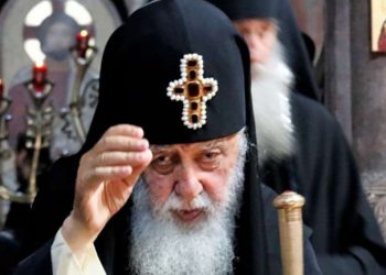 “ამის გაგონებაზე პატრიარქი ატირდა… მერე ბორისოვს გადასცა 10.000 დოლარი ქართველების, ოსების და რუსების დასაკრძალად…”