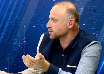 “ანტივაქსერებისთვის არაფრის წაკითხვას აზრი არ აქვს, მაგრამ მაინც გავაზიარებ” – მერაბ მეტრეველი