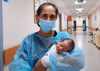 45 წლის ქალს მე-13 შვილი შეეძინა