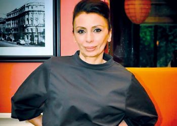 “მინდა დავიჯერო რომ თვითონაც არ სიამოვნებთ ყოველ დღე სიკვდილის ტირაჟირება, მაგრამ სხვა გზა არ აქვს, სამსახურია და რას იზამს !” – ნატო დუმბაძე