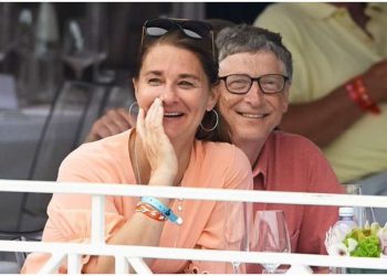 ბილ და მელინდა გეითსები ოფიციალურად განქორწინდნენ