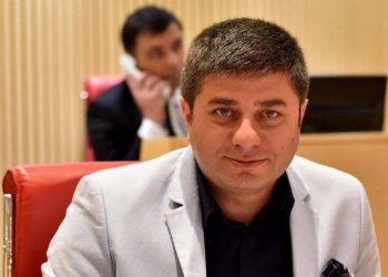 (ვიდეო) – ” სისტემას არ დააწვება საკვების ხარჯი, ჩემ სახლში დავაპატიმროთ, კარებს მე ჩავკეტავ…”: – ქუცნაშვილი მოსამართლეს