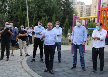 რევაზ სოხაძე ვარკეთილი 3- ის მაცხოვრებლებს შეხვდა