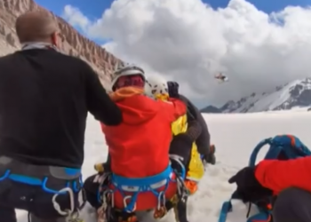 მყინვარწვერზე მთის ფერდს ზვავი მოწყდა და 5 ტურისტი მოიყოლა