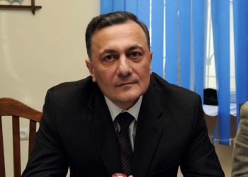 “სადაც პოლიციის უფროსები ჩაცუცქულნი სვავენ ლუდს უბნის ნარკომან-კაციჭამიებთან, რა საკვირველია, რომ დაუსჯელად კლავენ ადამიანებს…” – შალვა ნათელაშვილი