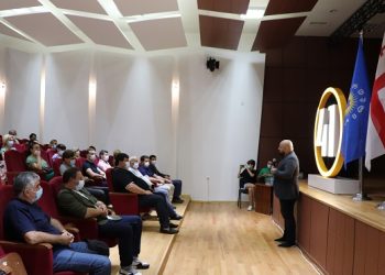 “ქართული ოცნების” ოზურგეთის მერობის კანდიდატი, ავთანდილ თალაკვაძე კულტურის სფეროს წარმომადგენლებს შეხვდა