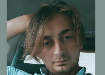 “ეს მუტრუკი მეორეს ეუბნება, ამის დედაც, ესენი დღეს უნდა მო@@@ო…” – როგორ გადაარჩინეს კურიერებმა ორი უცხოელი გოგო სამი მოძალადისგან