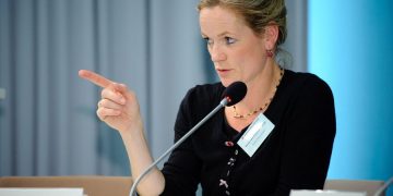 ევროკავშირს არ აქვს არც რესურსი და არც სურვილი იშუამავლოს პოლიტიკურ კრიზისში, რომელიც სააკაშვილის დაბრუნებისას შეიქმნება – ვიოლა ფონ კრამონი