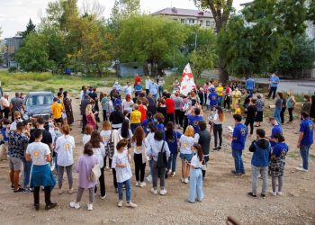 სამგორის მაჟორიტარი დეპუტატობის კანდიდატი რევაზ სოხაძე, ამჯერადაც ვარკეთილის მესამე მასივში, ელდარის ქუჩის და ჯავახეთის ქუჩის მაცხოვრებლებს შეხვდა